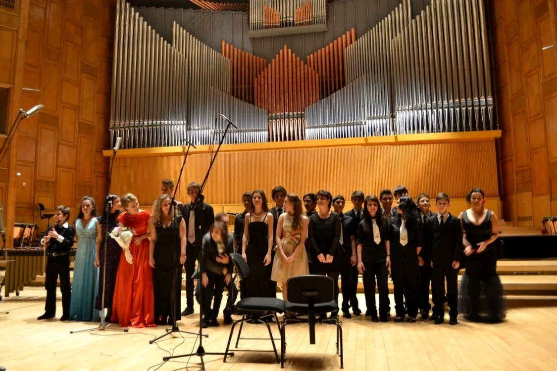 Tinerele talente de la Colegiul Naţional de Muzică „George Enescu”.
