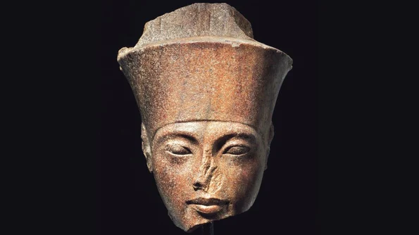 Un portret sculptat al faraonului Tutankhamon, vândut la licitație  jpeg