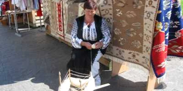 Căsuțele meșterilor populari, deschide de astăzi
