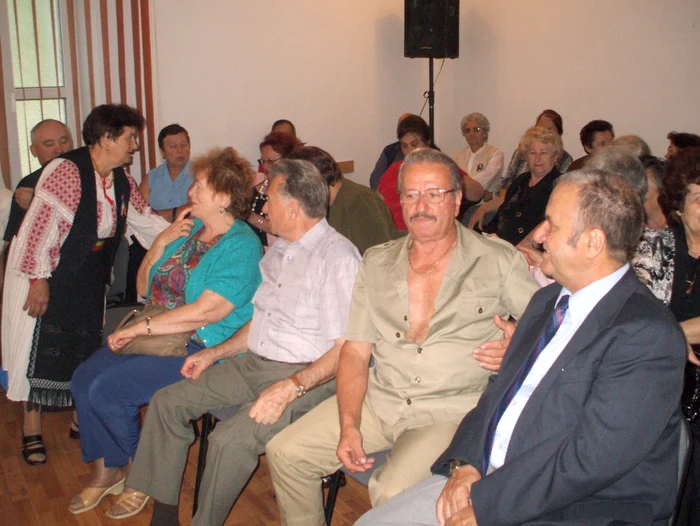 Ploieşti: Persoanele de vârsta a treia, voluntari de nădejde