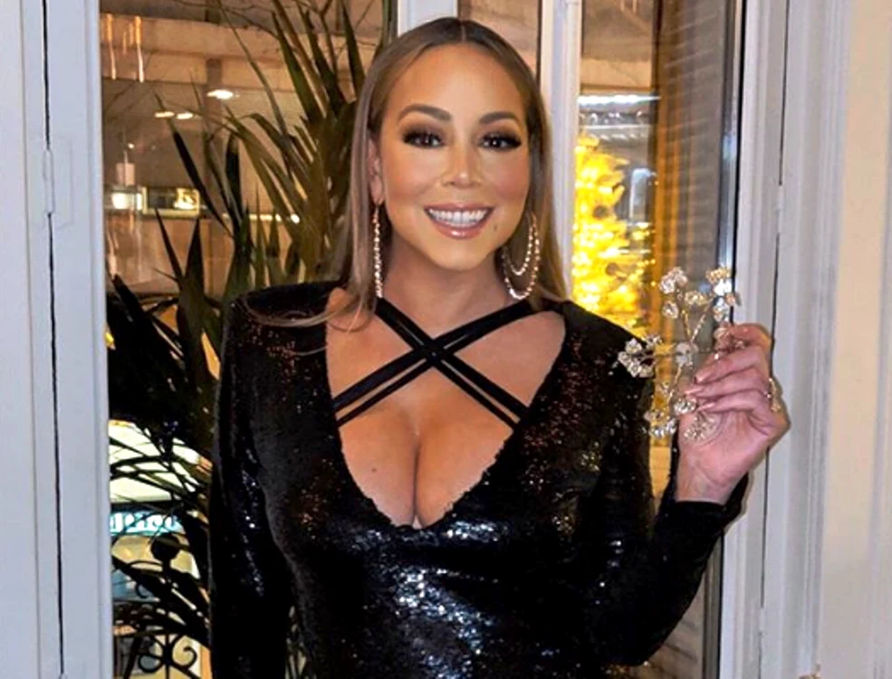 
    Mariah Carey, 49 de ani, a avut grijă să poarte un decolteu extrem de generosfoto Instagram  