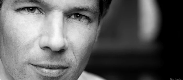 Profesorul OIiver Jens Schmitt