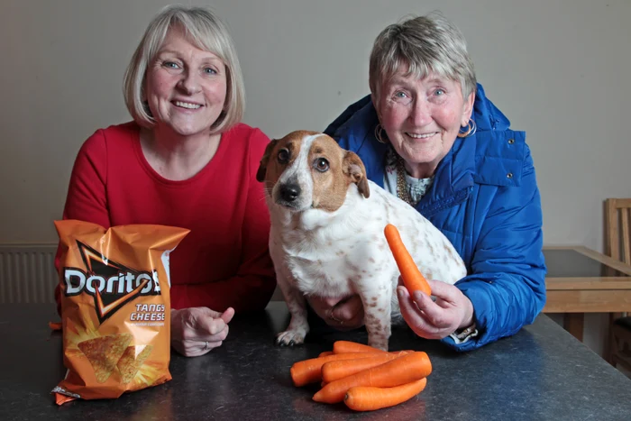 Adio, chipsuri! De azi, ronțăi morcovi