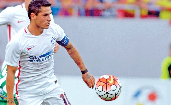 
    Stanciu nu a mai fost căpitan, ca în finala Cupei Ligii, dar a marcat un gol superb în Liga CampionilorFoto: sportpictures.eu  