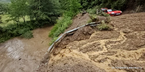 Inundatii pe valea Cernei Foto Daniel Guță (8) jpg