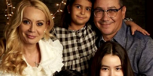 Victor Ponta și Daciana Sârbu au o familie de vis Foto Facebook