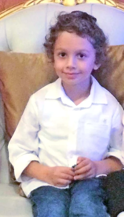 Solista şi-a serbat fiul fără Alin Ionescu