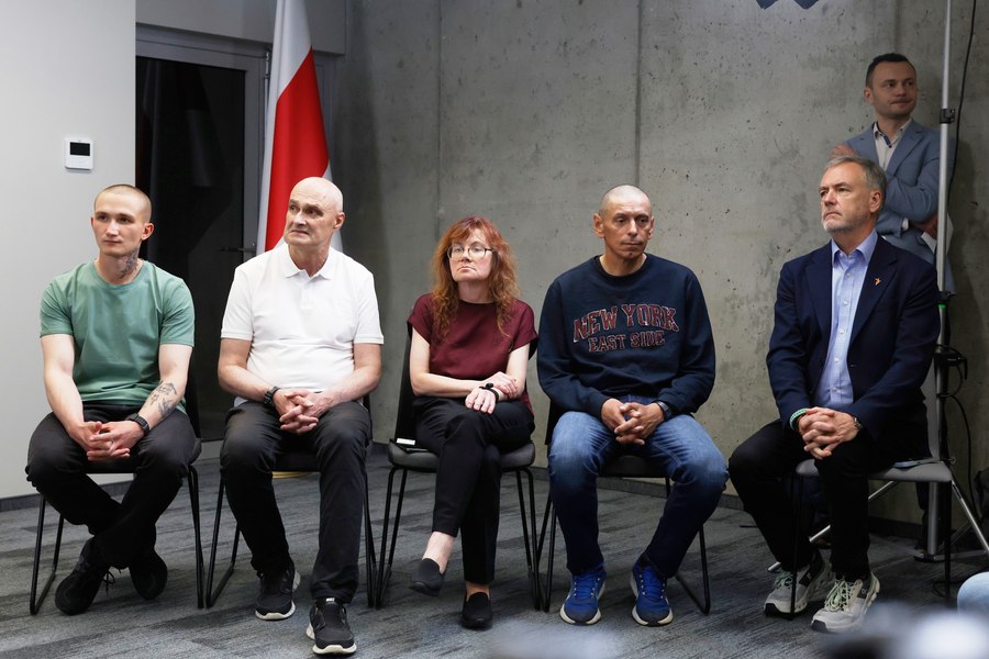 Diplomație cu votcă. Cum a ajuns un apropiat al lui Trump să negocieze cu Lukașenko, „ultimul dictator al Europei”