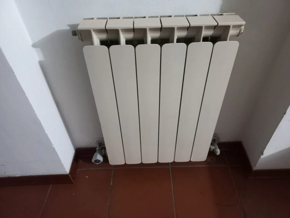 Agentul termic din caloriferele brașovenilor este la temperaturi mai scăzute FOTO Ioan Buciumar