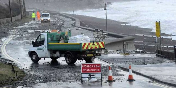 Drum afectat de inundatii in Tara Galilor FOTO Reuters