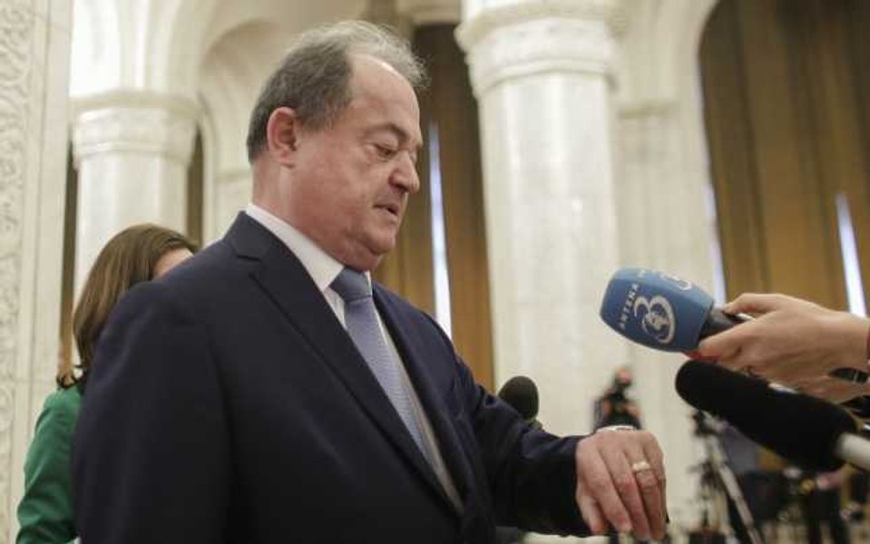 Vasile Blaga îi cere lui Nicușor Dan să decidă rapid: „Trebuie azi-mâine-poimâine să facă o desemnare”. Ce spune despre suspendarea președintelui