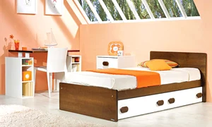 Pătuţul devine pat, cu sertare şi birou jpeg