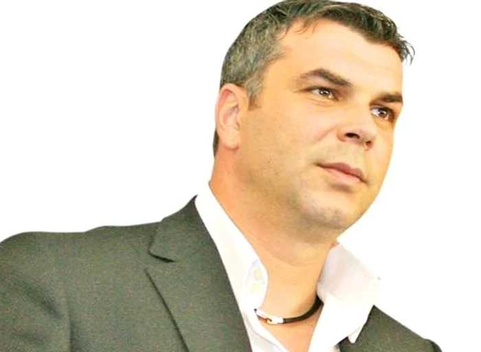 Cosmin Olăroiu s-a umplut de bani în anii petrecuţi ca antrenor în Golf