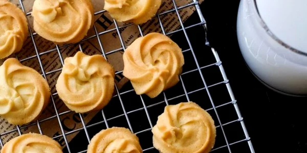 Cei mai delicioşi biscuiţi pentru cafea. Încearcă reţeta gata în 30 de minute