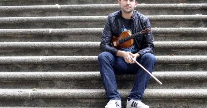 
		    La Opinión de Coruña | Violonistul român, Mihai Tănăsescu