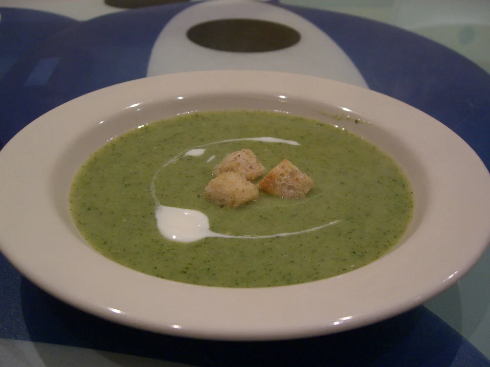 supa crema de broccoli cu smantana si parmezan jpeg
