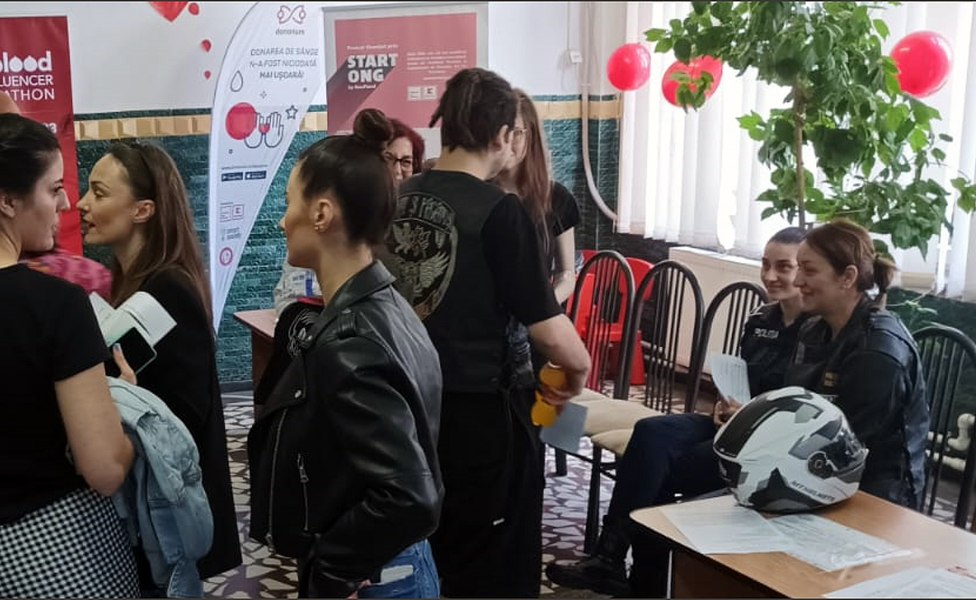 Gratis la Neversea pentru că au donat sânge. Polițiști, jandarmi și motocicliști, premiați cu bilete la festivalul de pe plajă VIDEO