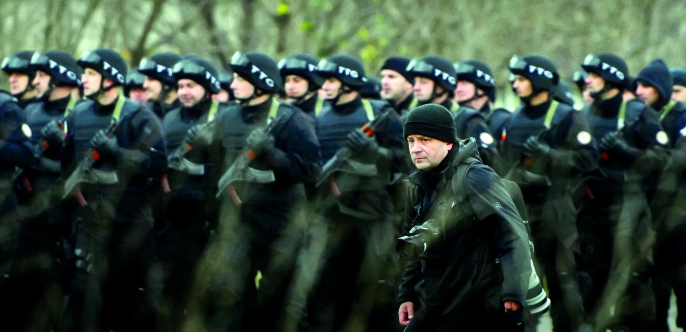 Fotograful Vadim Ghirdă este prezent în cele mai fierbinţi zone de conflict de pe glob. Foto: Andreea Alexandru