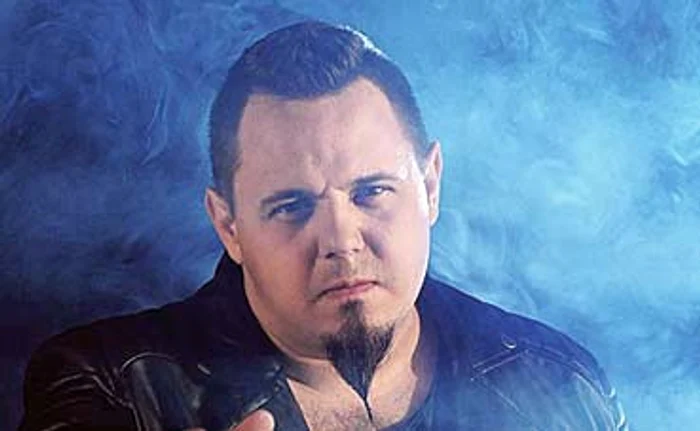 
    Solistul susţine că  imaginea i-a fost grav  afectată după ce  România a fost exclusă  de la Eurovision  