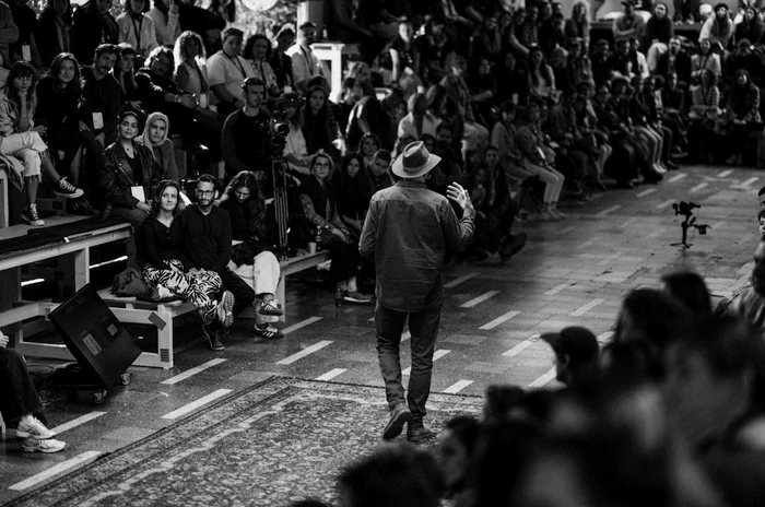 Pentru Tristan, orientarea naturală dă sens. AI vede copacul, dar nu-l înțelege. FOTO: Andrei Nemeș