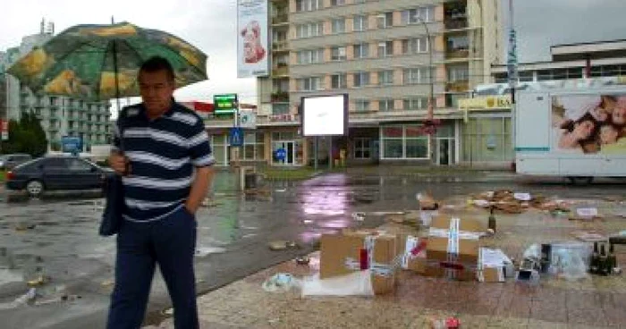 Hunedoara: (VIDEO) Centrul Devei, ticsit de gunoaiele concurenţilor off-road