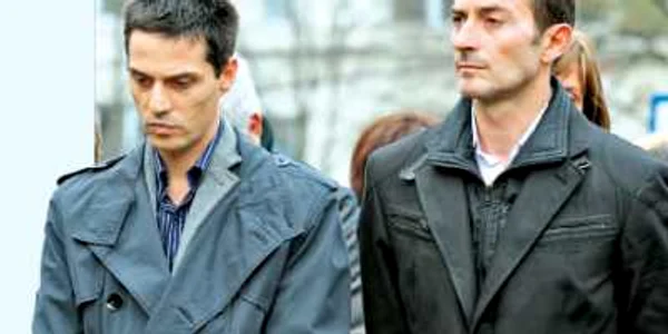 Alexandru Mazăre (stânga) a încercat să-i dea o mână de ajutor în justiţie fratelui său Radu