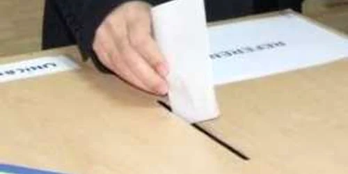 Românii pot vota în baza unui document de identate românesc valid