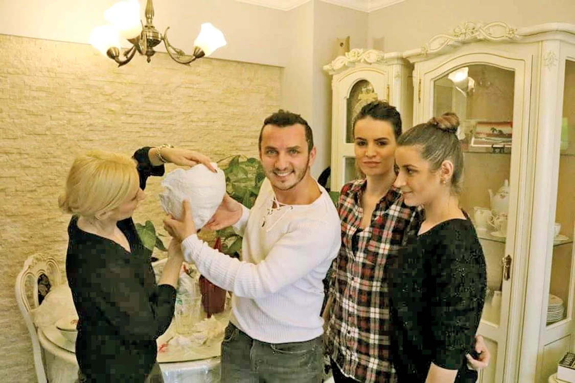 Fericit că a scăpat, Trăistariu ne-a prezentat masca