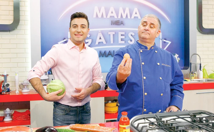 
    Horia Vîrlan şi noul lui  coleg, solistul de muzică  populară Valentin Sanfira,  se înţeleg de minune  pe platourile de filmare  