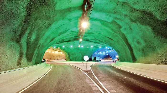 Sistemul de lumini a fost conceput de artistul Trondur Patursson