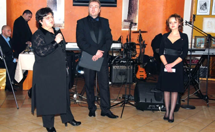 Membrii Clubului Rotaract au strâns fonduri pentru copiii din Haiti