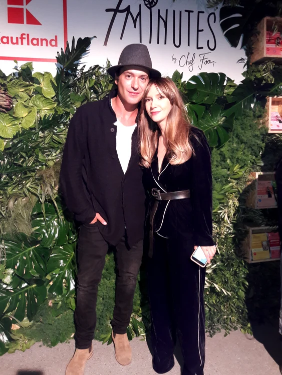 
    Adela Popescu și Radu Vâlcan s-au îmbrăcat în negru la evenimentfoto: Gheorghe Chelu  