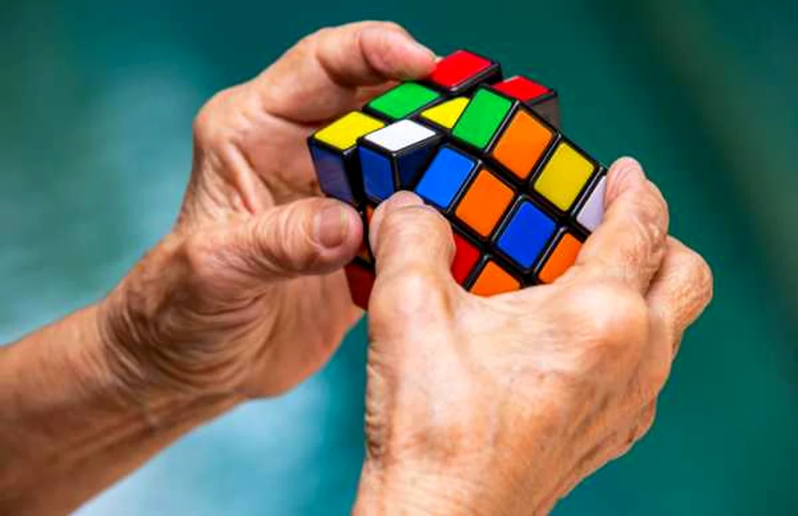 Cubul Rubik, mereu o provocare FOTO Shutterstock