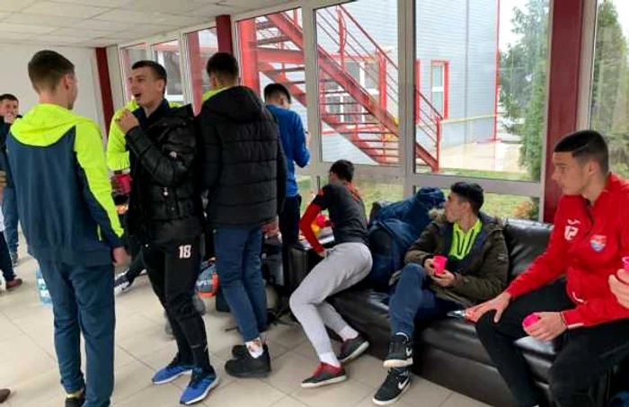 fotbalisti voluntari blejoi foto cristian burlacu