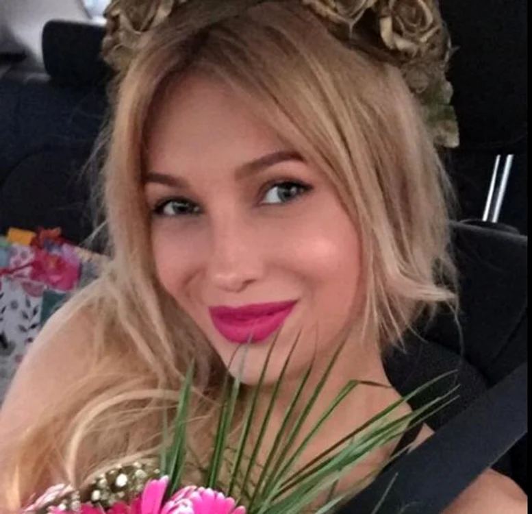 
    Lora este de 10 ani în showbizFoto: arhivă personală  