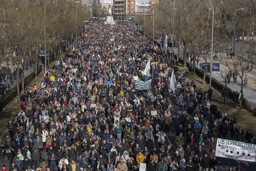 Manifestații la Madrid pentru susţinerea sistemului public de sănătate. „Pentru o programare la medic aştepţi săptămâni“
