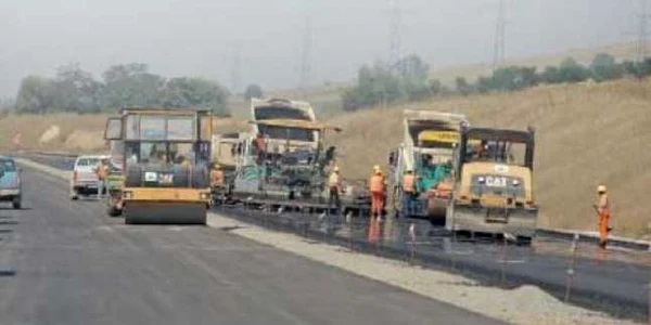 Uniunea Europeană va acorda bani pentru autostrada Târgu-Mureş-Iaşi foto arhivă