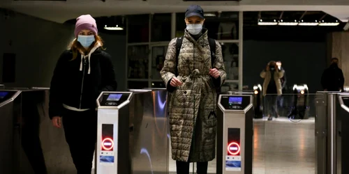Raluca Turcan la metrou/ Facebook
