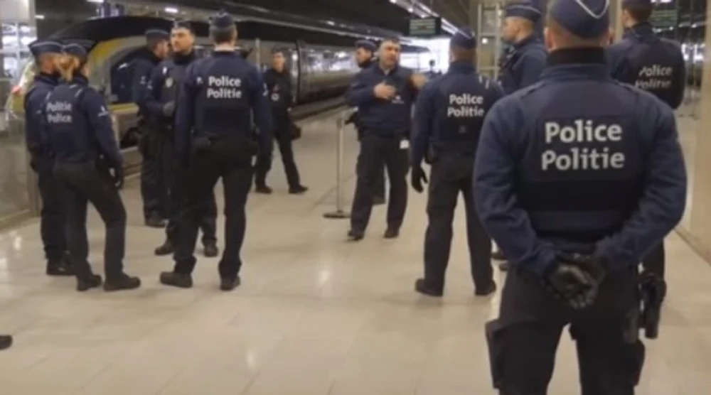 Copil rănit în propriul pat, în urma unor focuri de armă trase la Bruxelles