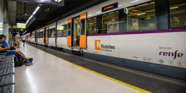 tren local regional spania renfe foto shutterstock
