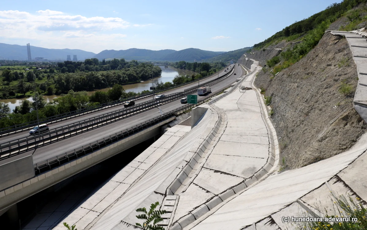 Dealul Liliecilor, unul dintre proiectele întârziate din motive controversate. FOTO Daniel Guță