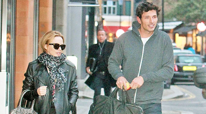 Kylie, împreună cu  iubitul ei, Andrés  Velencoso Segura