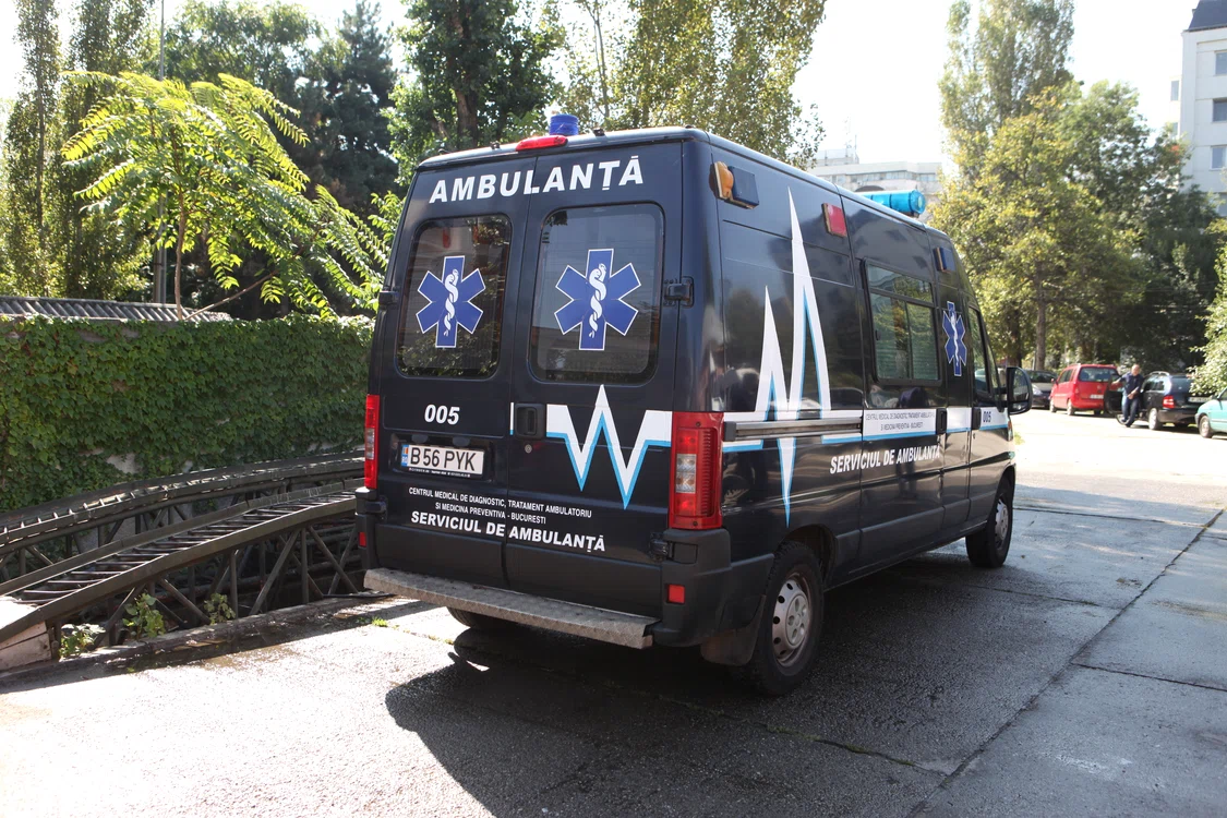 Așa arată ambulanța din spate