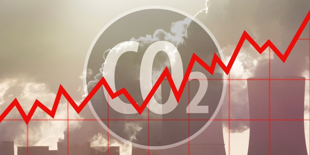 Cât ne va scumpi viața taxa pe carbon recomandată de FMI: costurile sunt uriașe pentru imobile și mașini