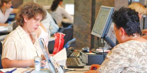 Cei care vor să contracteze un credit bancar vor primi informaţii precontractuale pentru a putea compara mai multe oferte