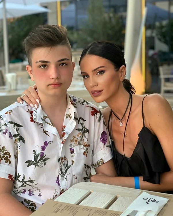 2 geanina ilies are iubit 3 jpg jpeg