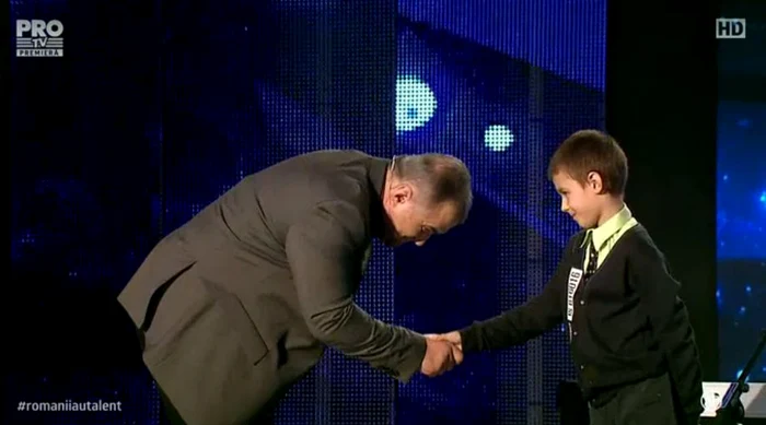 
    Florin Călinescu l-a felicitat din inimă pe AndreiFoto: captură Pro Tv  