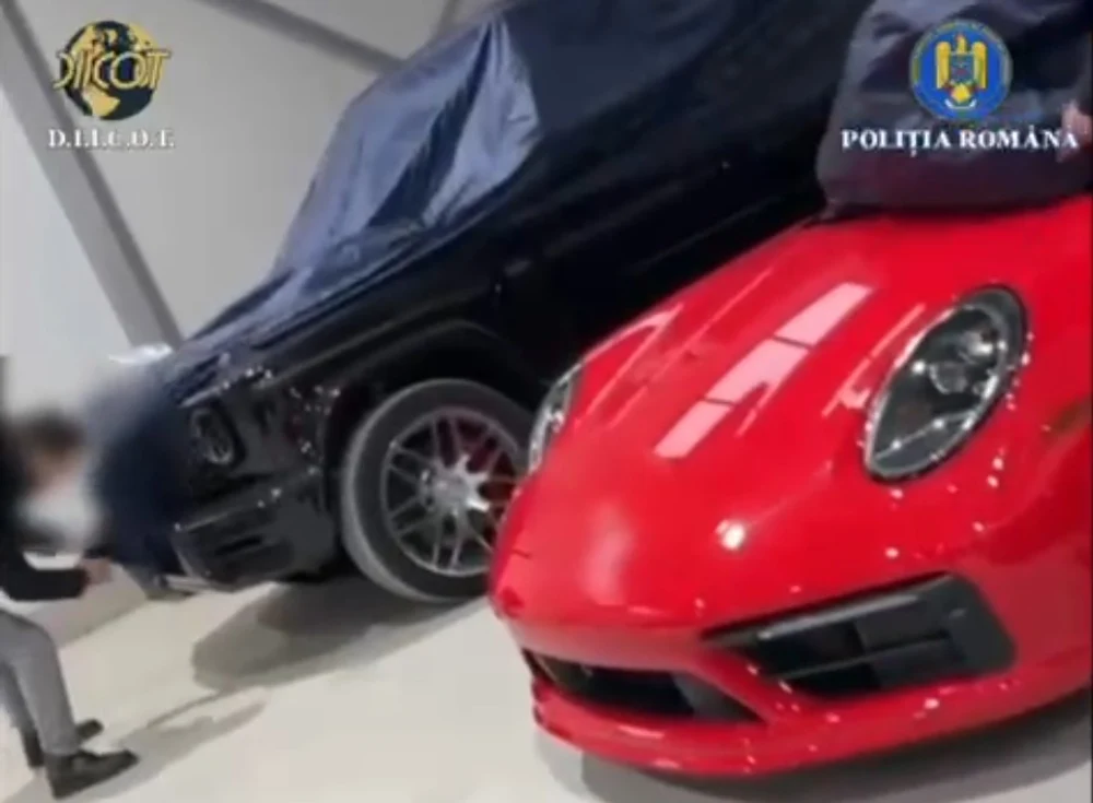 DIICOT a pus sechestru pe șapte autoturisme de lux într-un dosar de înșelăciune și grup infracțional organizat