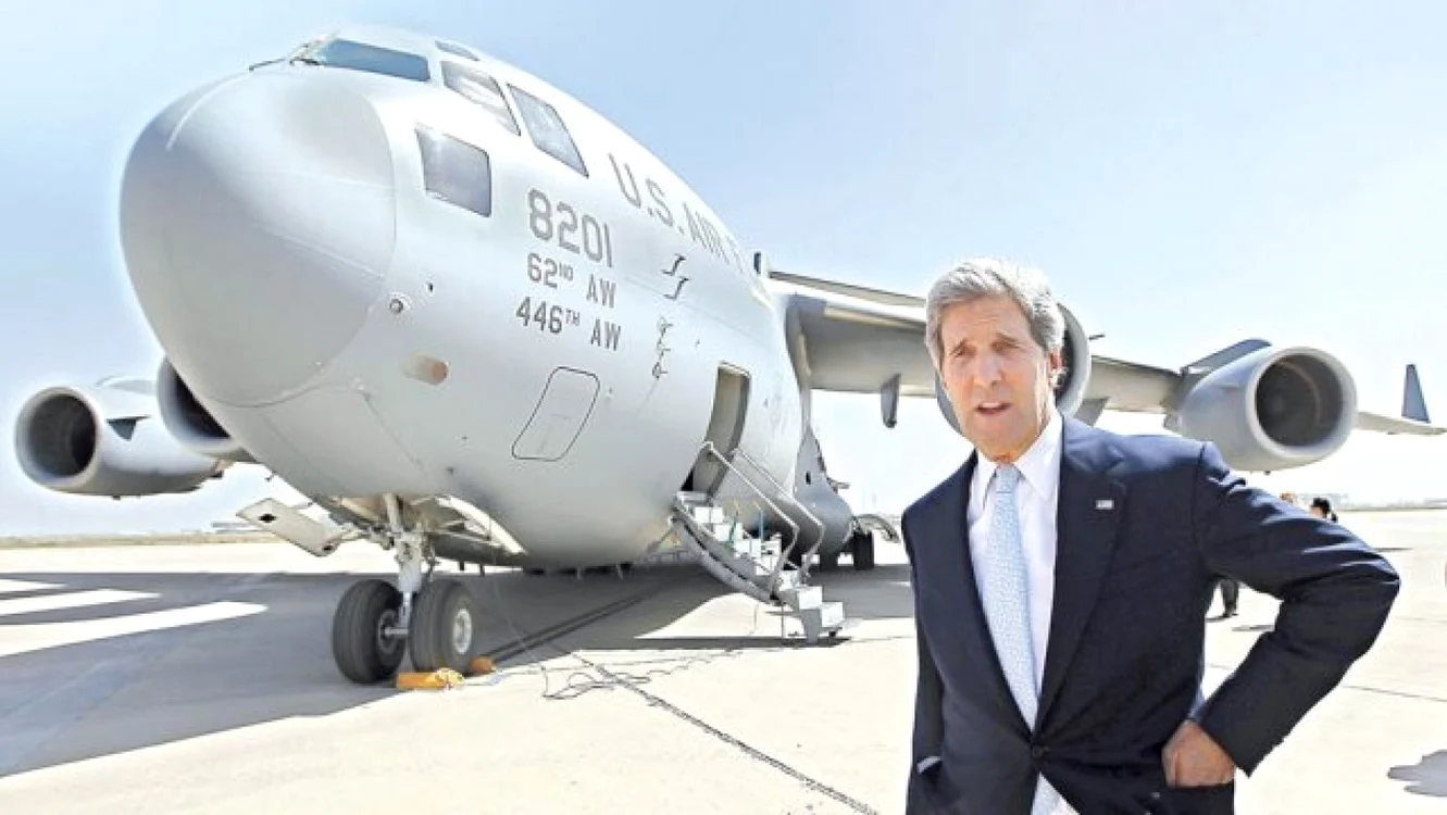 John Kerry se află într-o vizită oficială la Bagdad. Secretarul de Stat american insistă că Statele Unite nu se va amesteca în politica internă a Irakului. FOTO: AFP