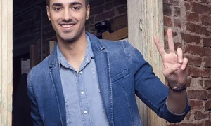 Liviu Teodorescu s a afirmat în 2011, când a participat la „Vocea României” unde a ajuns până în semifinale, sub îndrumarea lui Marius Moga jpeg